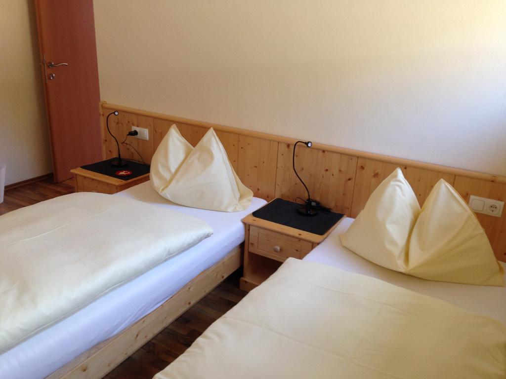 Austrian Alpine Apartments Ramsau am Dachstein Zimmer foto